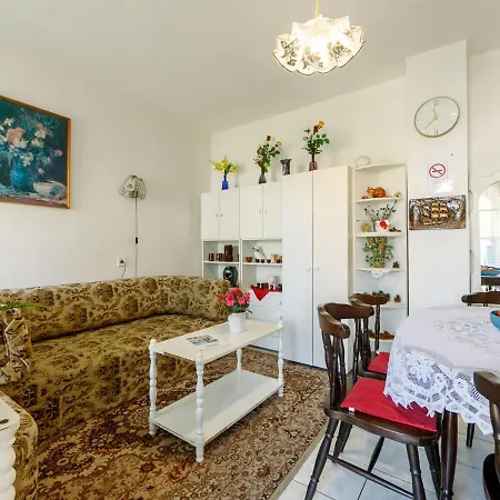 Сasa de vacaciones Csilla By Interhome *